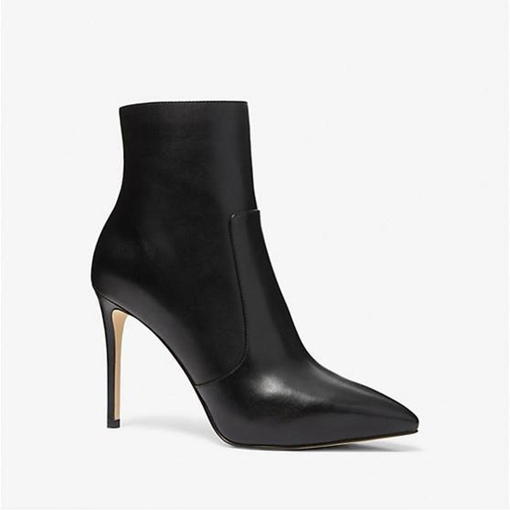 NWT MICHAEL Michael Kors Rue Leather Boot Black Size 7